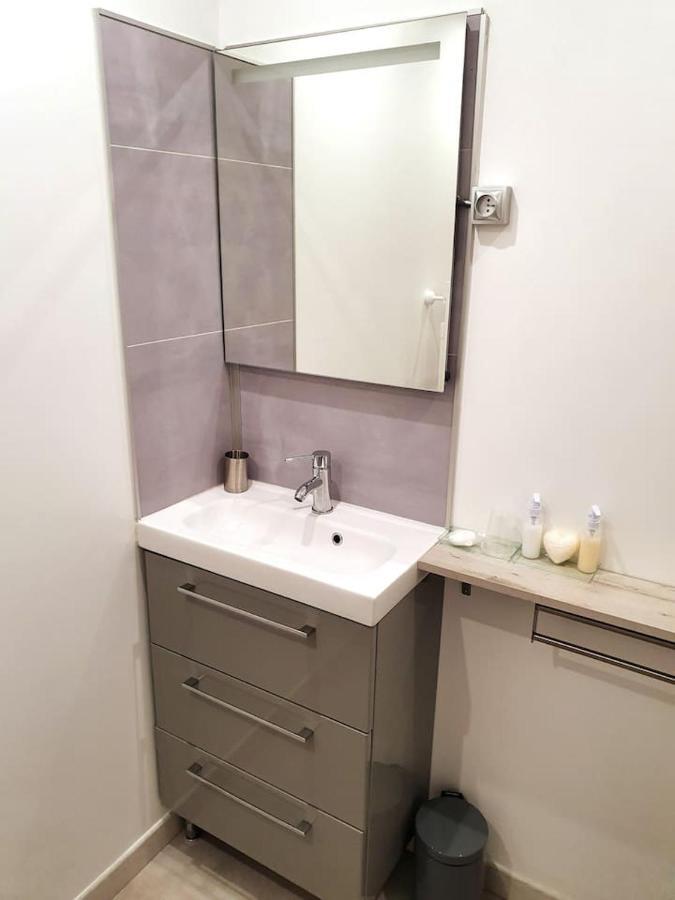 Bel Appartement Situe Quartier Louvre-Bollaert Lens Exterior foto