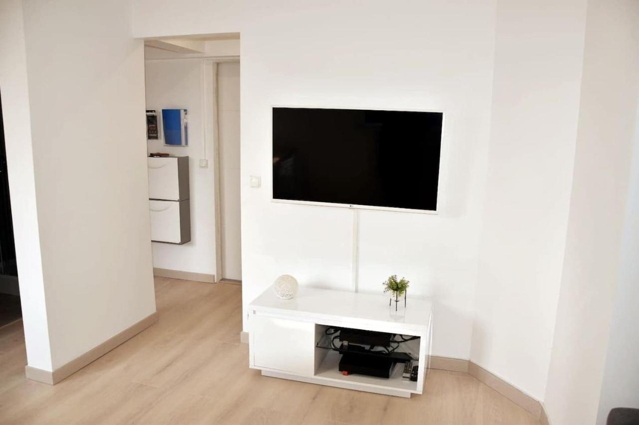 Bel Appartement Situe Quartier Louvre-Bollaert Lens Exterior foto